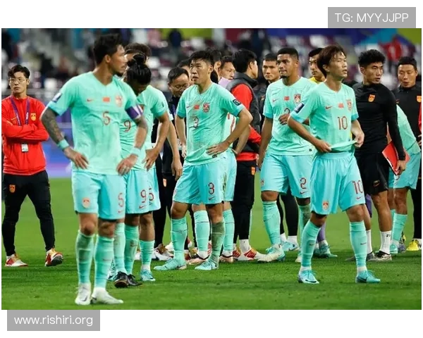 2026年世界杯官方用球正式发布引领足球科技新潮流，展现未来比赛的无限可能